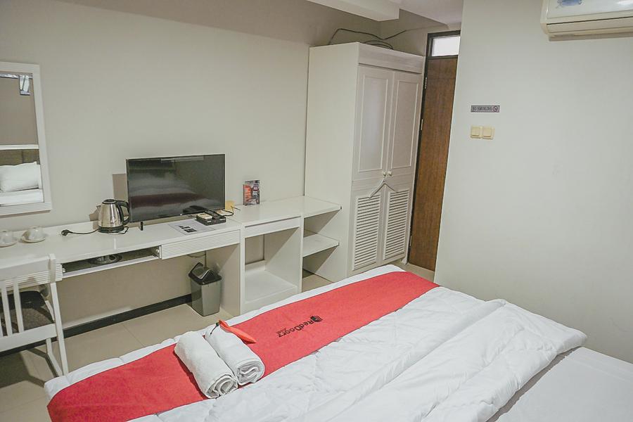 Reddoorz Plus @ Sawah Besar Jakarta Kültér fotó