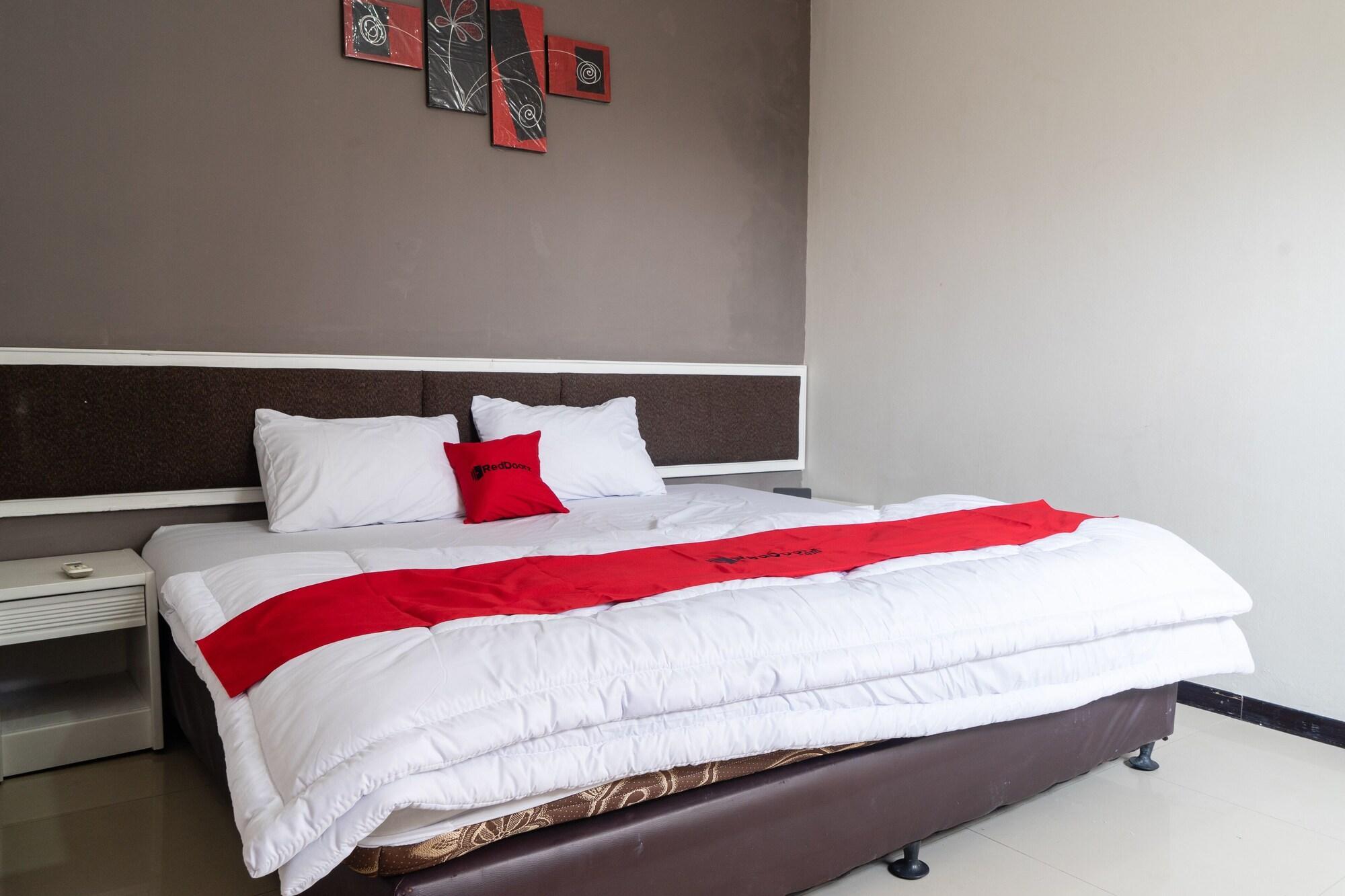 Reddoorz Plus @ Sawah Besar Jakarta Kültér fotó