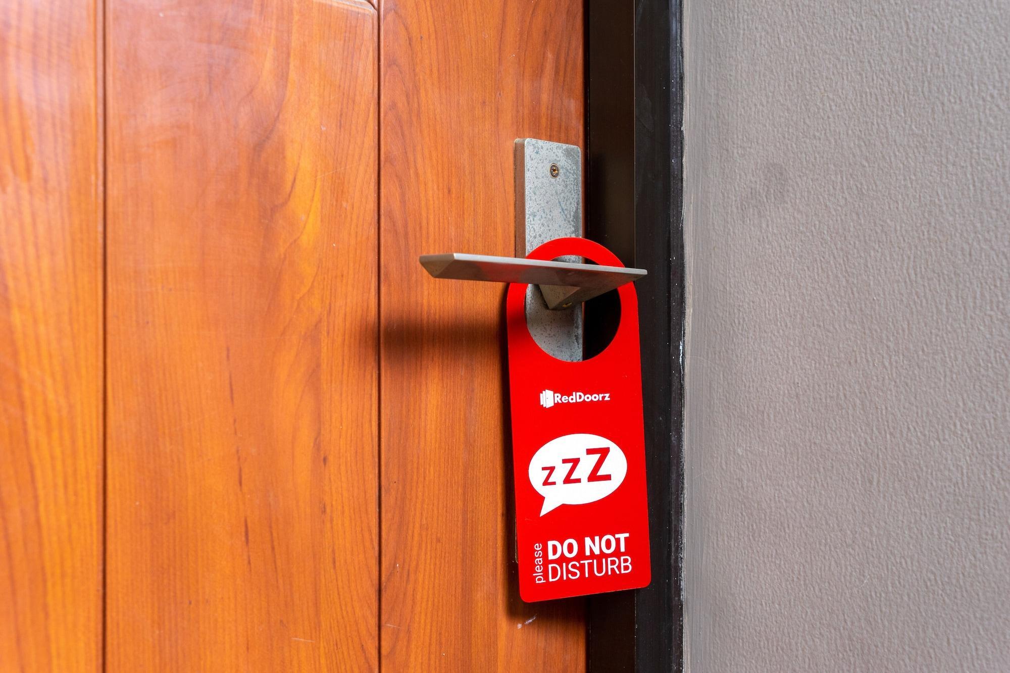 Reddoorz Plus @ Sawah Besar Jakarta Kültér fotó