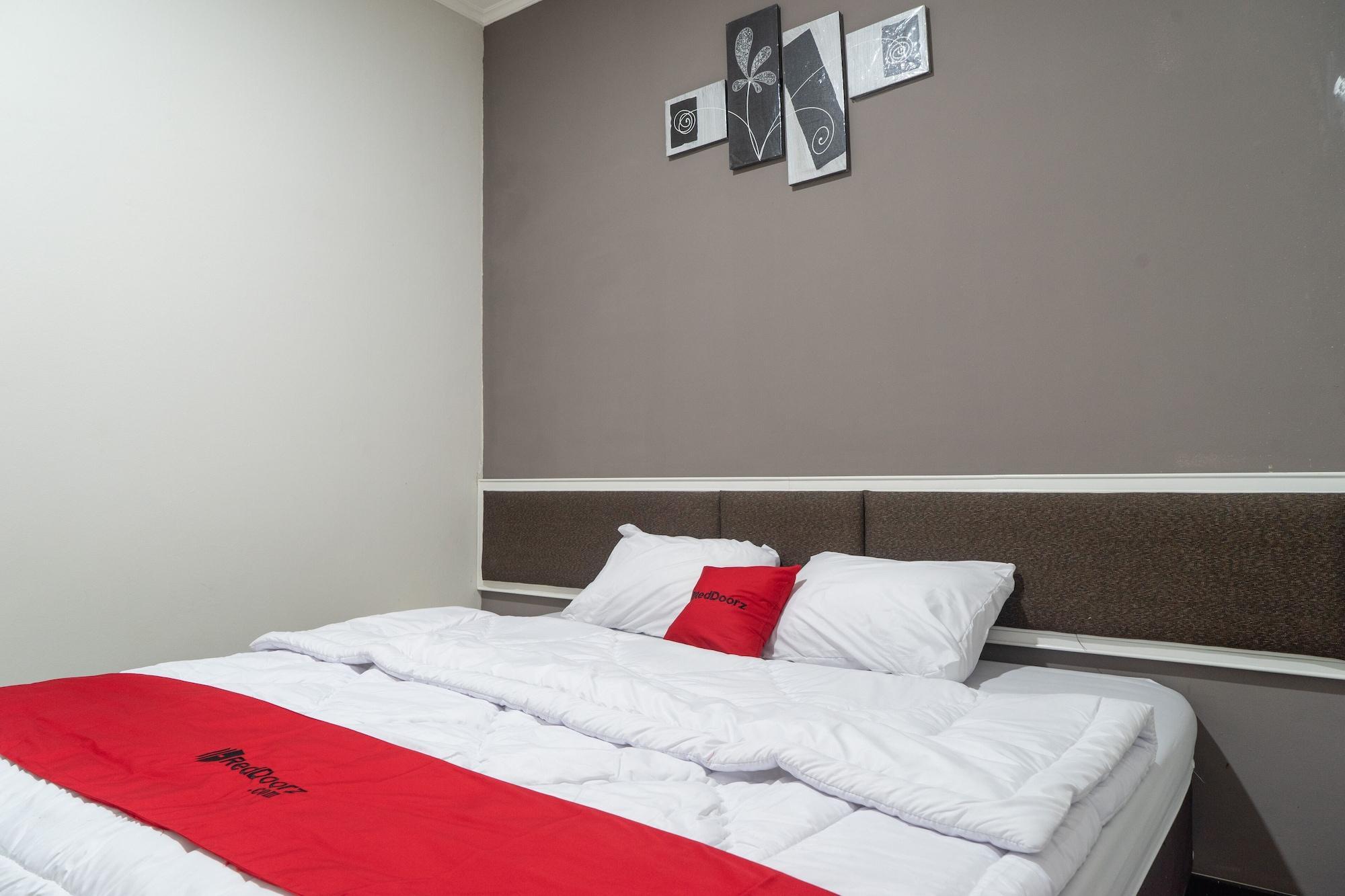 Reddoorz Plus @ Sawah Besar Jakarta Kültér fotó