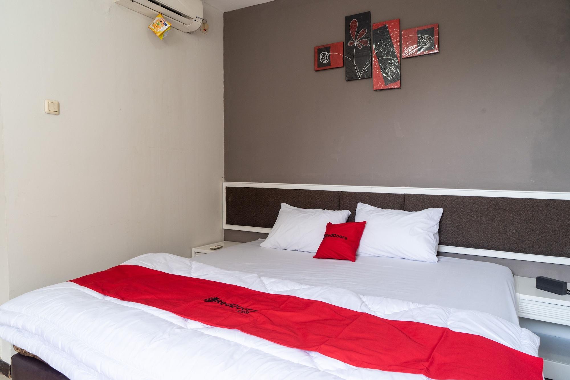 Reddoorz Plus @ Sawah Besar Jakarta Kültér fotó