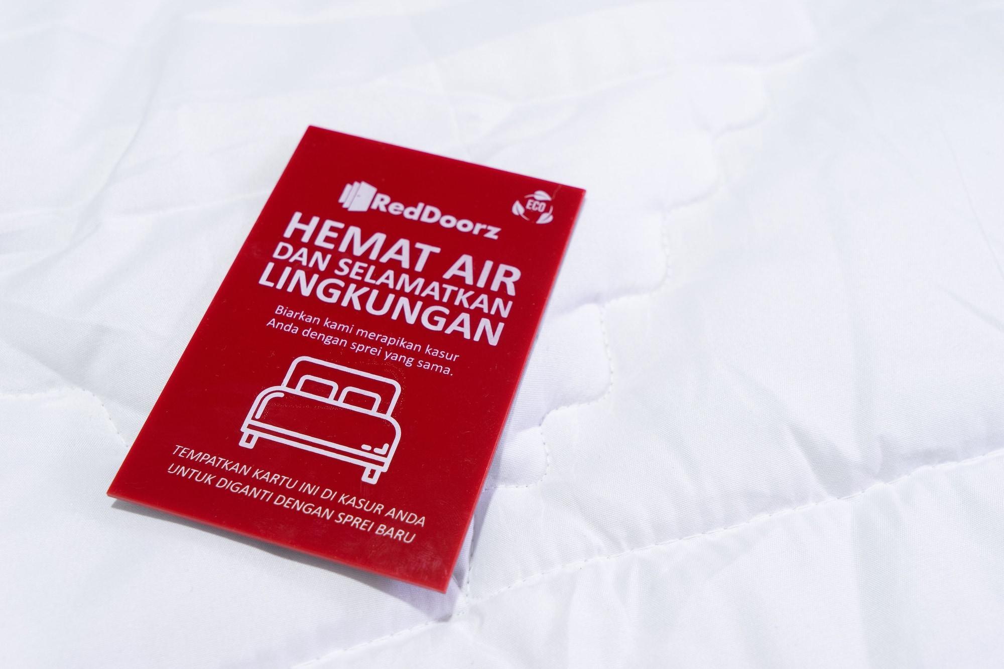 Reddoorz Plus @ Sawah Besar Jakarta Kültér fotó