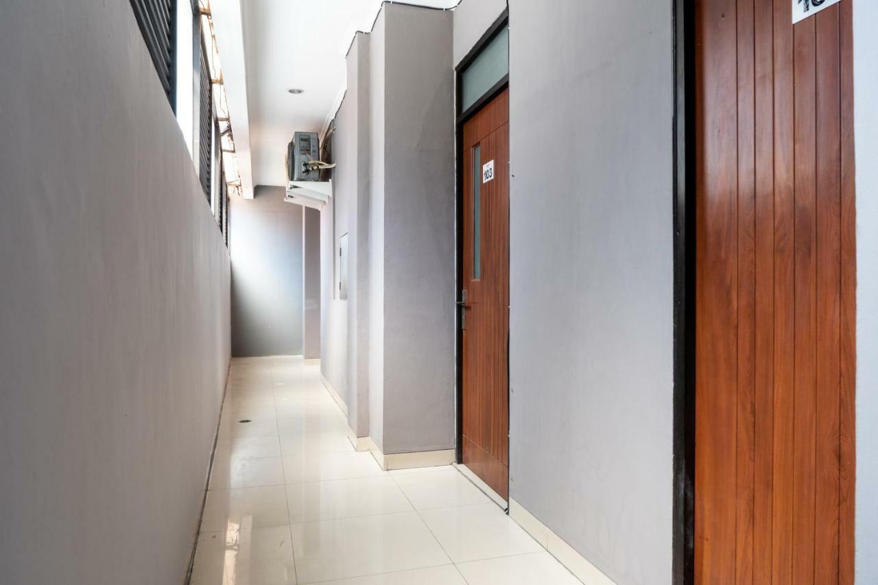 Reddoorz Plus @ Sawah Besar Jakarta Kültér fotó